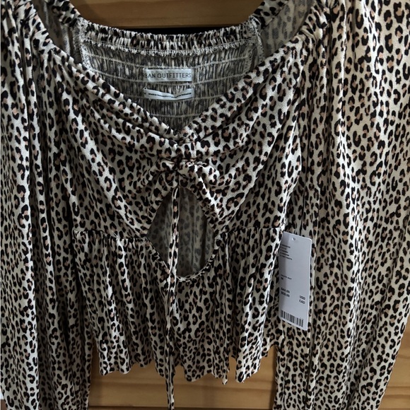 Urban Outfitters Leopard Print Top - Picture 4 of 5